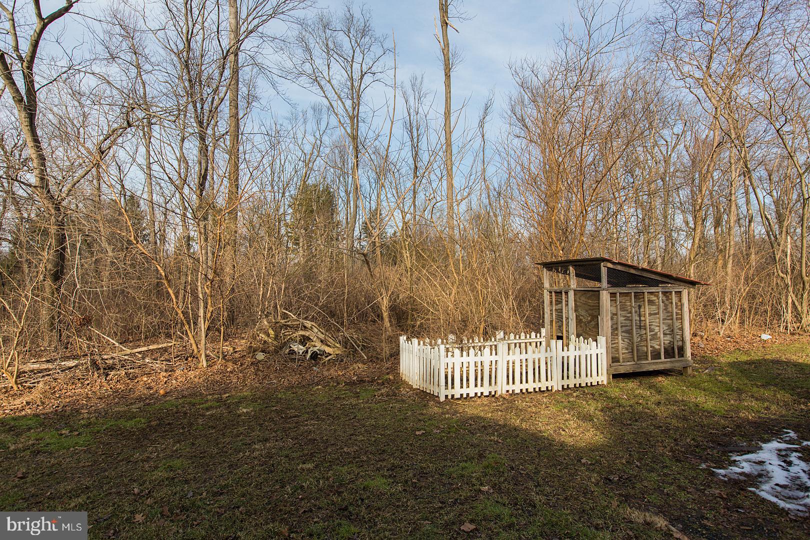38 Fulton View Road Quarryville, PA 17566 - Photo 37 of 42 a front view of a house with a yard