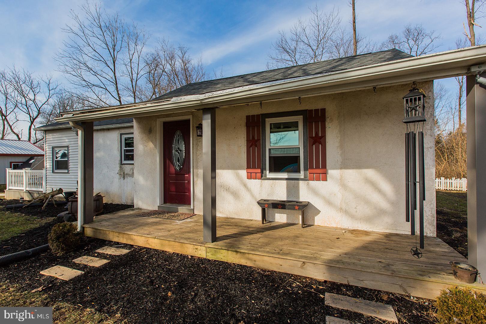 38 Fulton View Road Quarryville, PA 17566 - Photo 6 of 42 a front view of a house with a yard