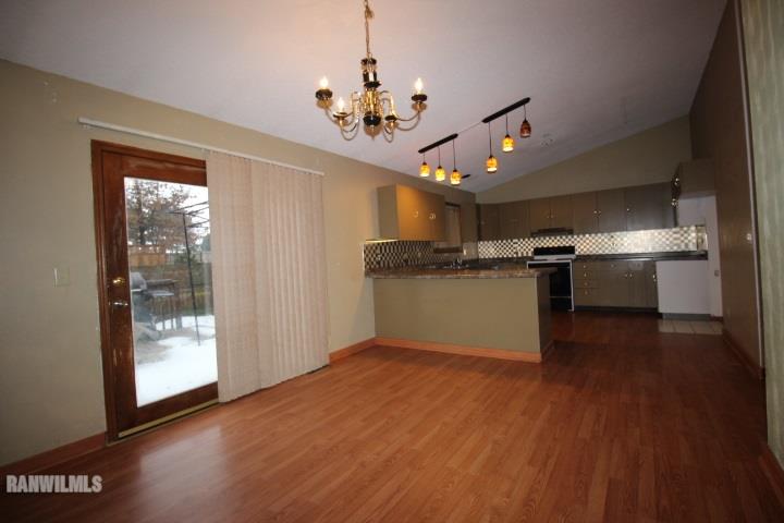1915 Bedford Road Freeport, IL 61032 - Photo 3 of 18 Gallery Image 3