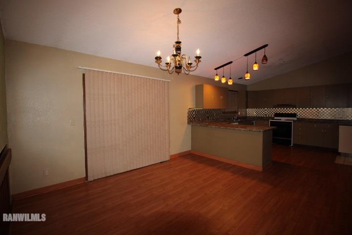 1915 Bedford Road Freeport, IL 61032 - Photo 5 of 18 Gallery Image 5