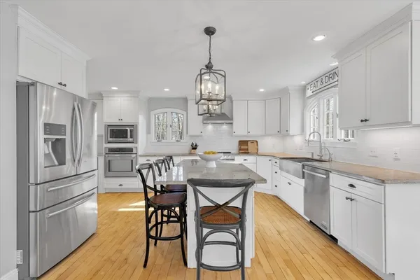 $1,200,000 | 9 Fletcher Street, Plainville, MA 02762