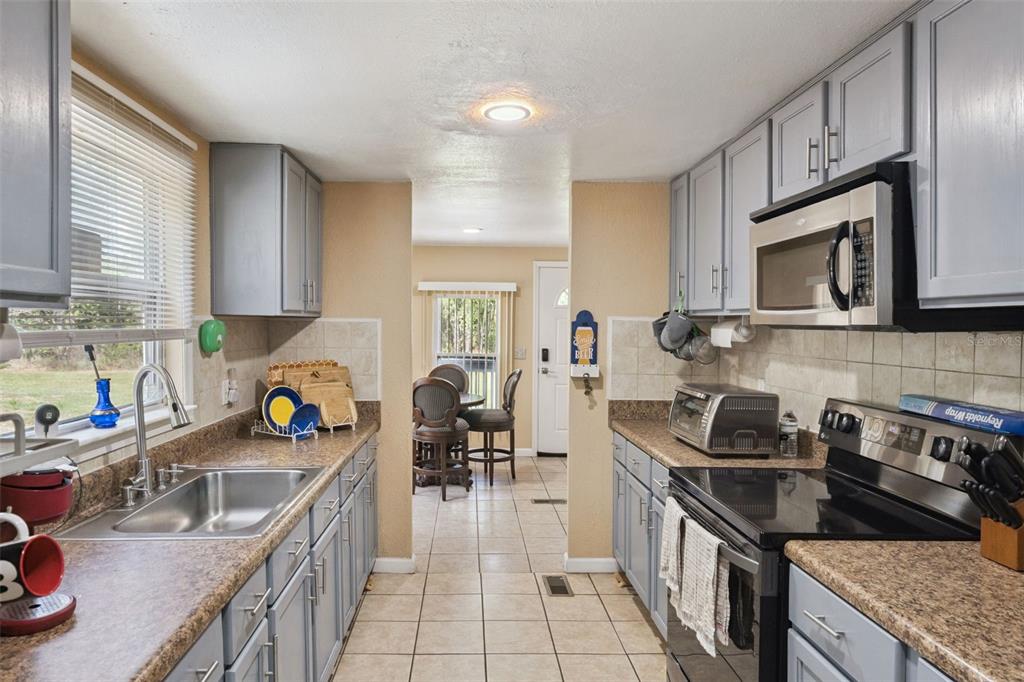 2051 Trail Cut Road Polk City, FL 33868 - Photo 7 of 37