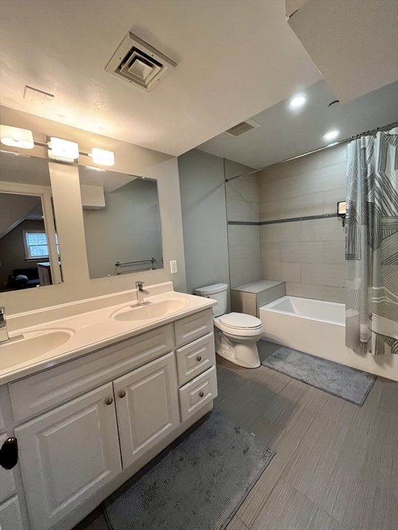 39 Selkirk Road, Unit 39 Boston, MA 02135 - Photo 13 of 19