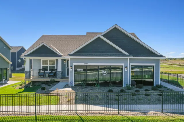 $582,880 | 1878 Rainier Drive, Shakopee, MN 55379