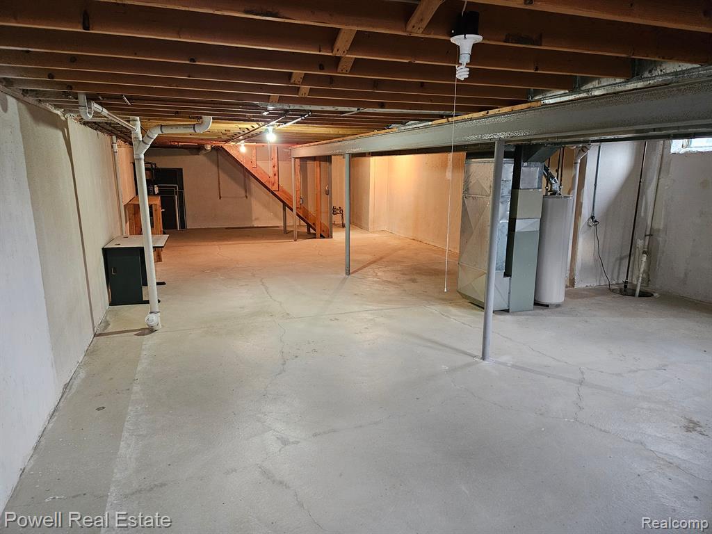 48711 Bridgeview Court Utica, MI 48315 - Photo 15 of 17