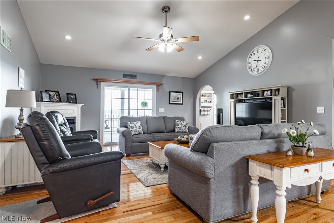 981 River Hill Road Washington, WV 26181 - Photo 4 of 26 Gallery Image 4