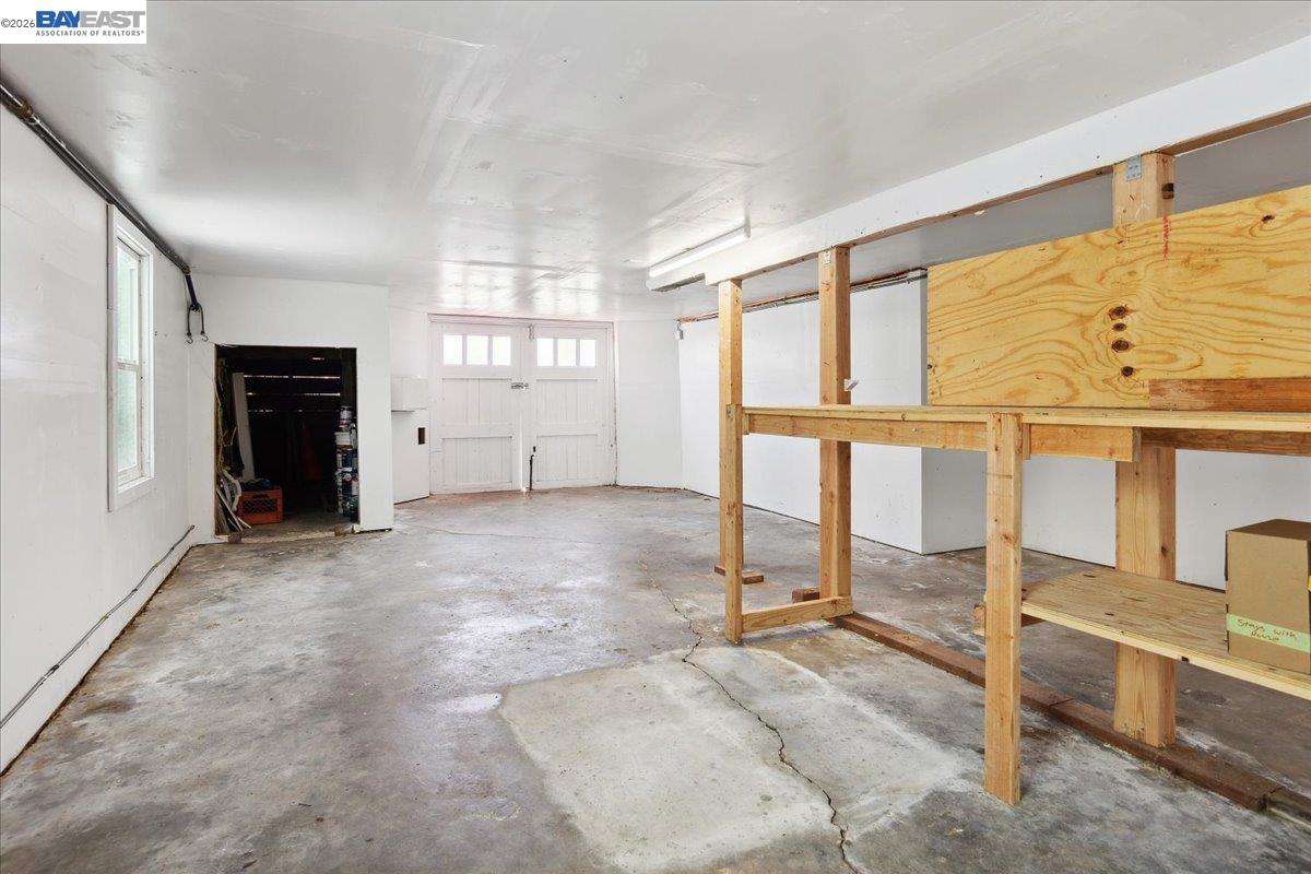 1813 Minturn Street Alameda, CA 94501 - Photo 19 of 29 a view of an empty room