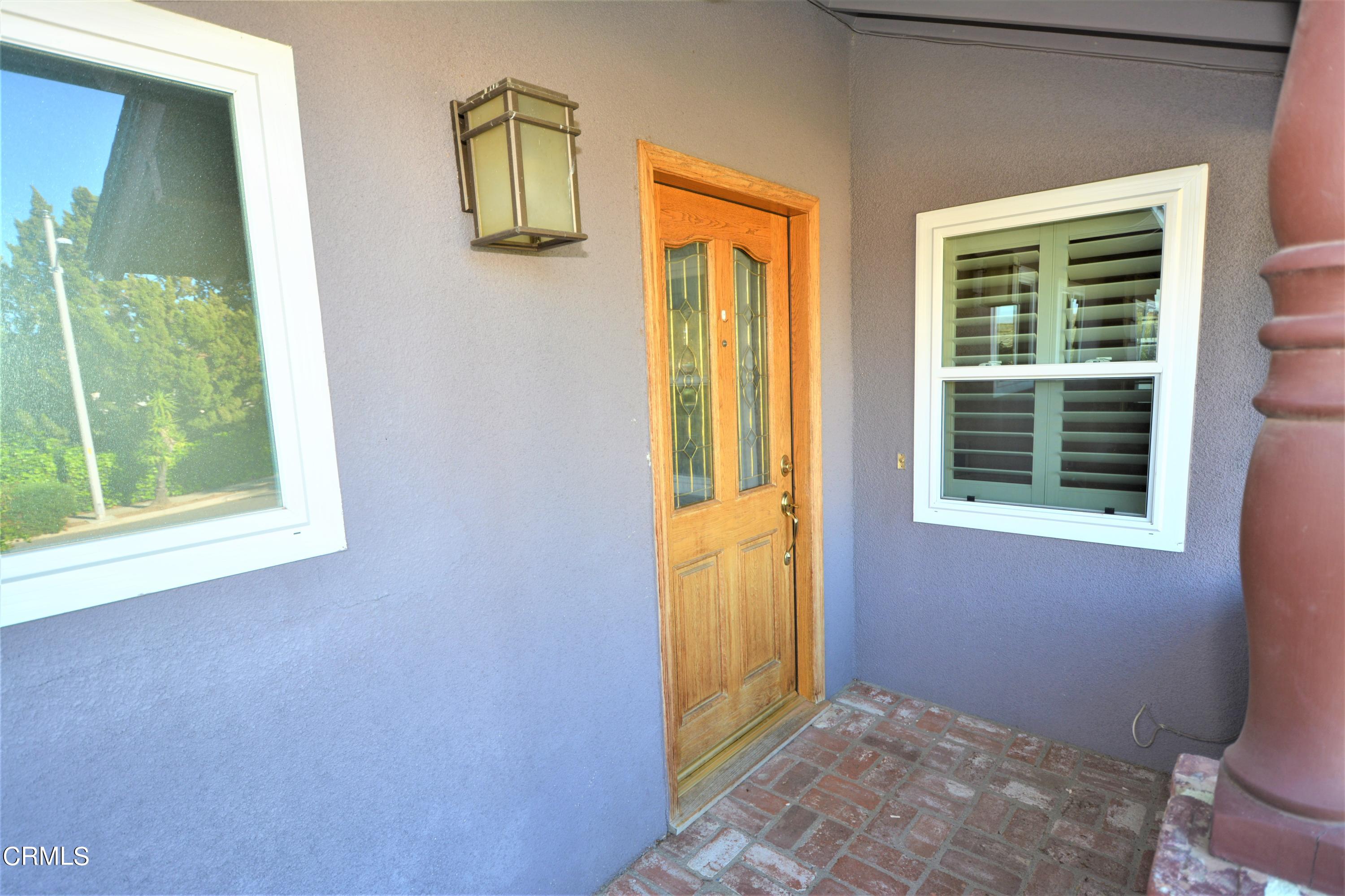 3252 Radcliffe Road Thousand Oaks, CA 91360 - Photo 2 of 31 a view of an front door