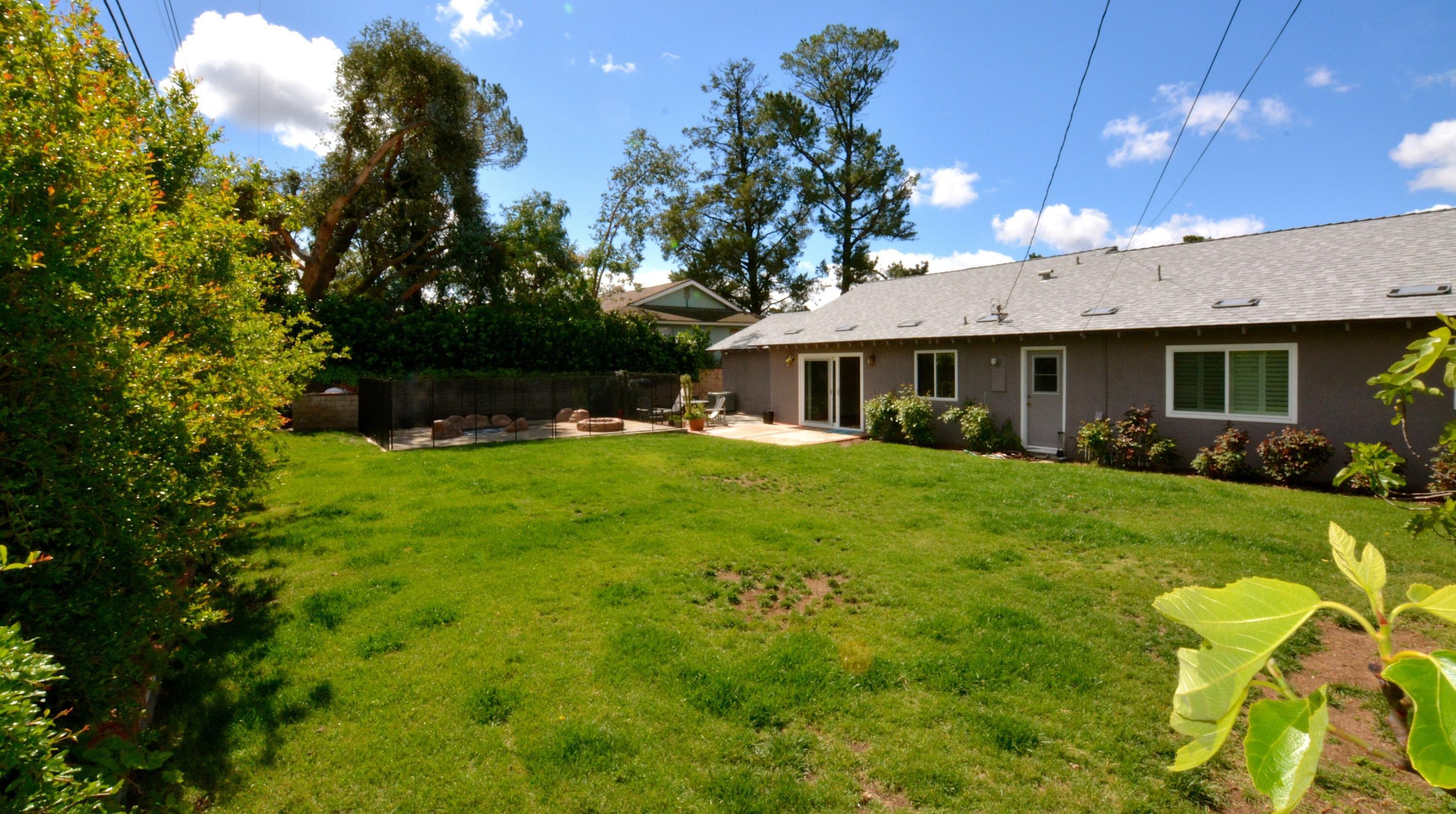 3252 Radcliffe Road Thousand Oaks, CA 91360 - Photo 31 of 31 a front view of house with yard and green space
