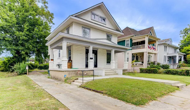 $394,999 | 1535 Monroe Avenue, Memphis, TN 38104