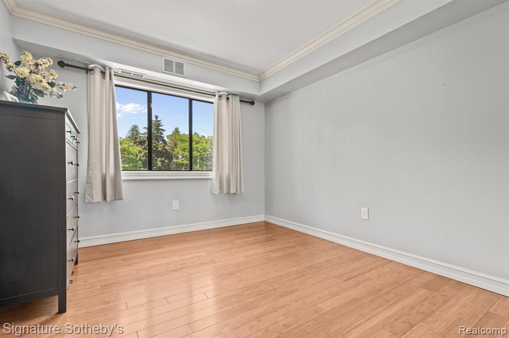 1675 Riverside Drive, Unit 12 Rochester Hills, MI 48309 - Photo 18 of 29