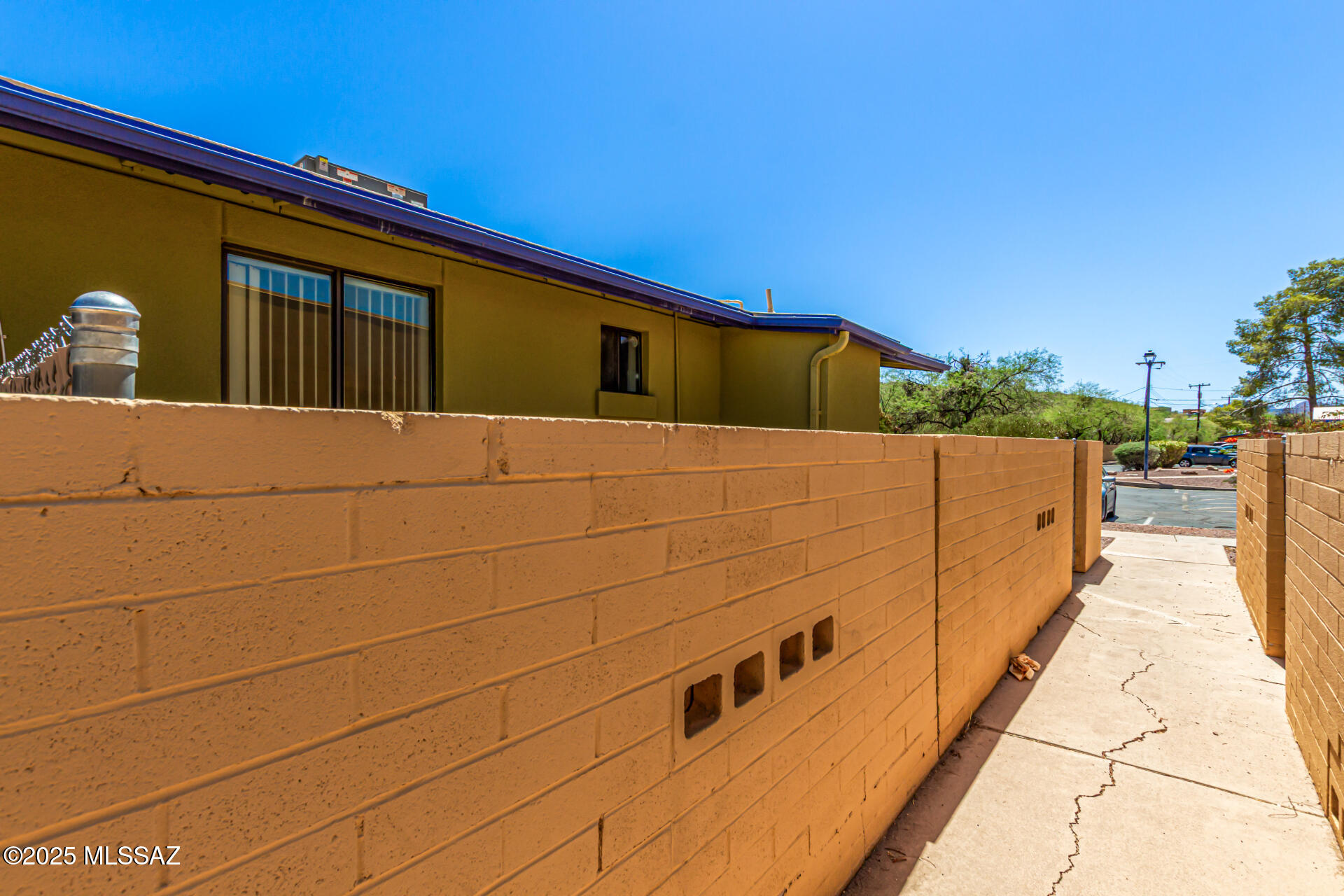 350 North Silverbell Road, Unit 16 Tucson, AZ 85745 - Photo 20 of 23 Gallery Image 20