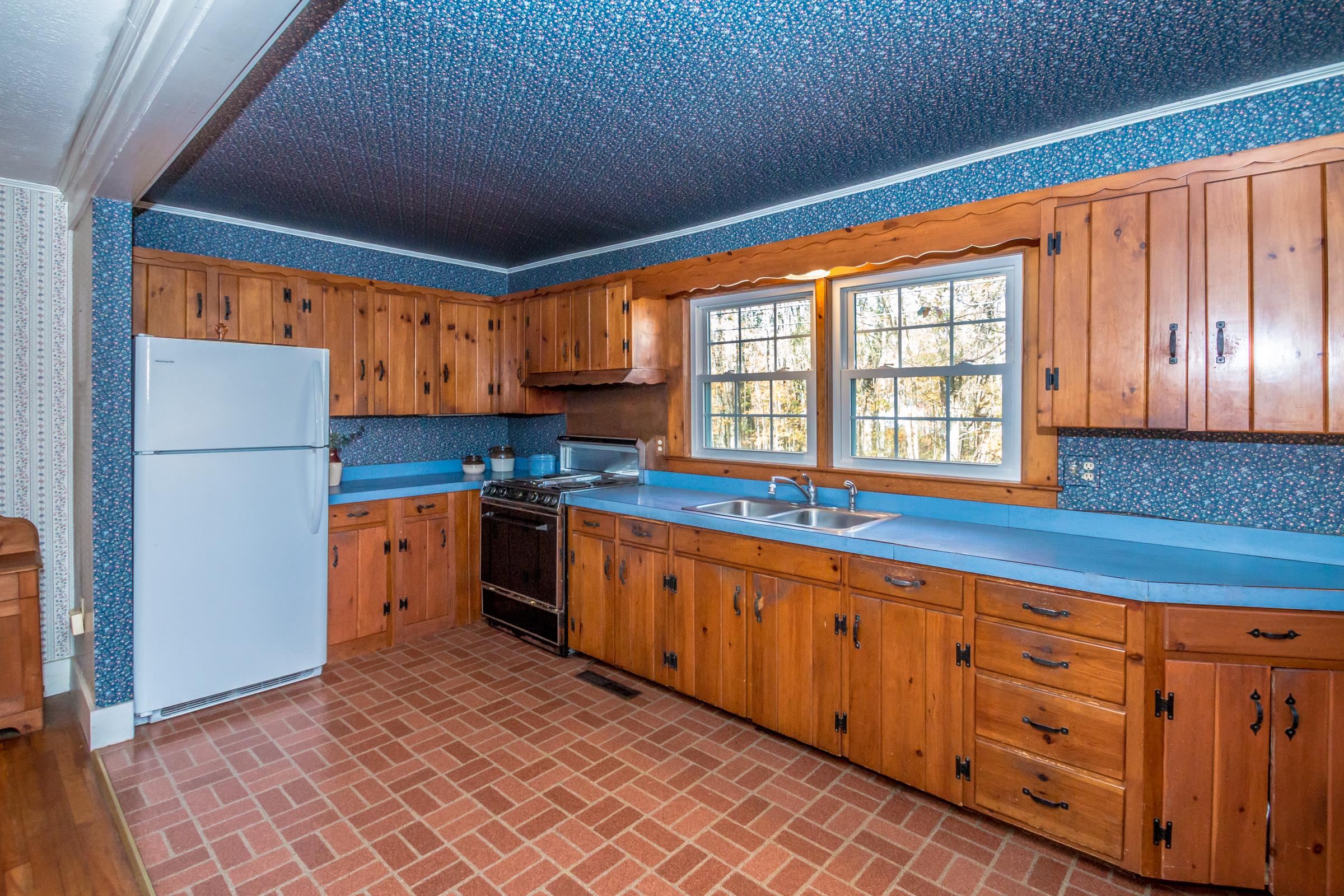 21 Artist Falls Road Conway, NH 03860 - Photo 3 of 19