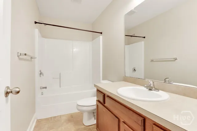 $2,600 | 255 Red Oak Drive, Richmond Hill, GA 31324