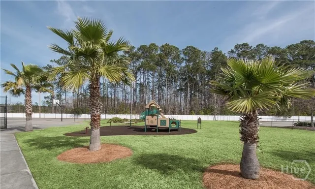 $2,600 | 255 Red Oak Drive, Richmond Hill, GA 31324