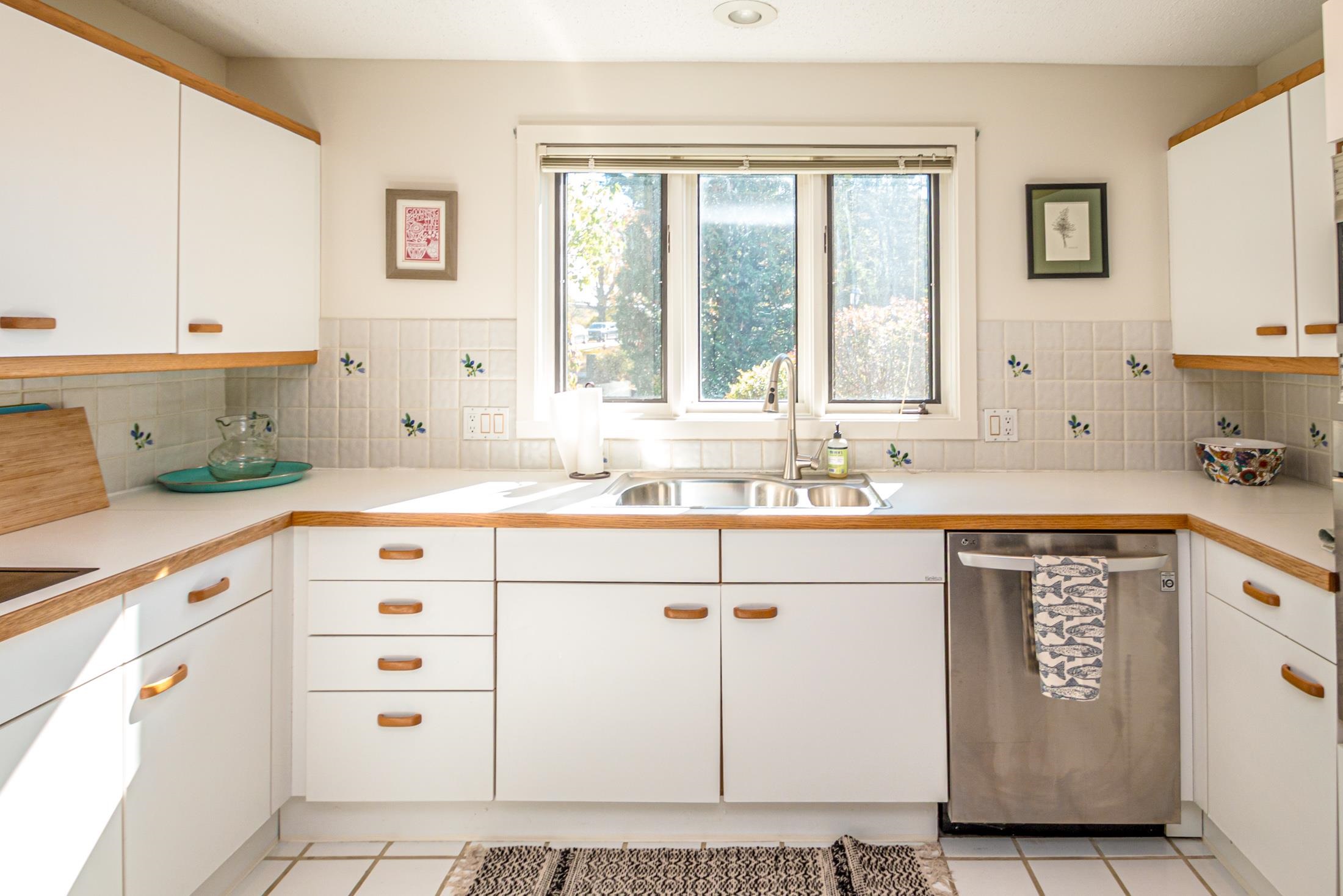 2-2 Meadow Lane, Unit 22 Jackson, NH 03846 - Photo 8 of 52