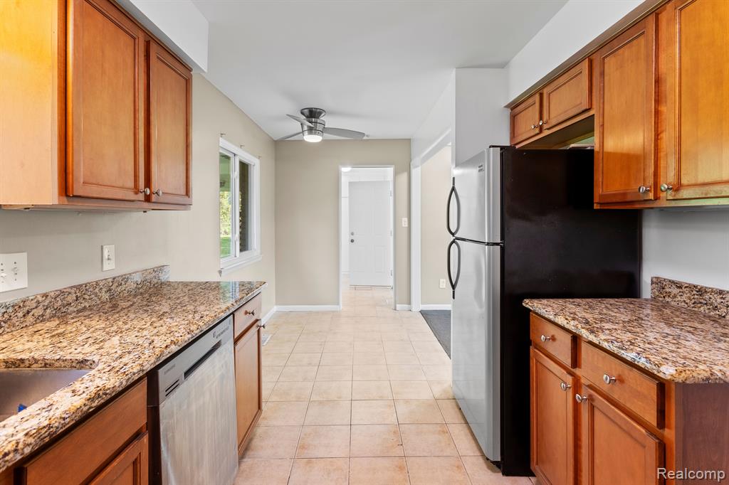 1932 Devonshire Road Bloomfield Hills, MI 48302 - Photo 21 of 35