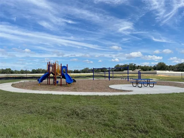 a view of an outdoor space