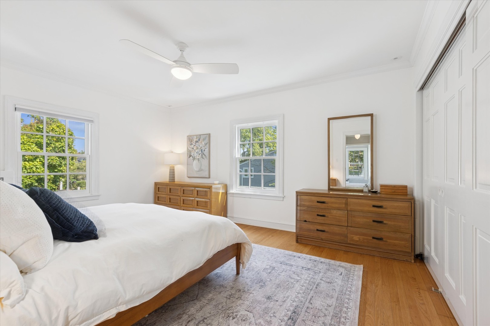 418 West Franklin Street Wheaton, IL 60187 - Photo 20 of 35 a bedroom with a bed and a dresser