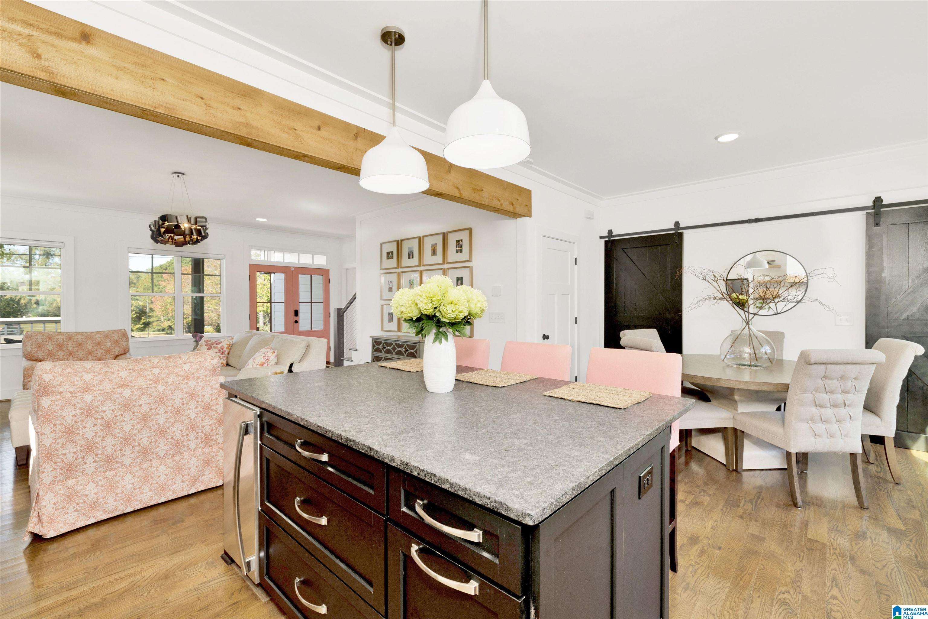 909 Oak Grove Road Birmingham, AL 35209 - Photo 6 of 38 Gallery Image 6