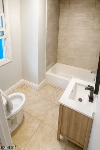 $1,500 | 216 South 10th Street, Unit 3, Newark, NJ 07107