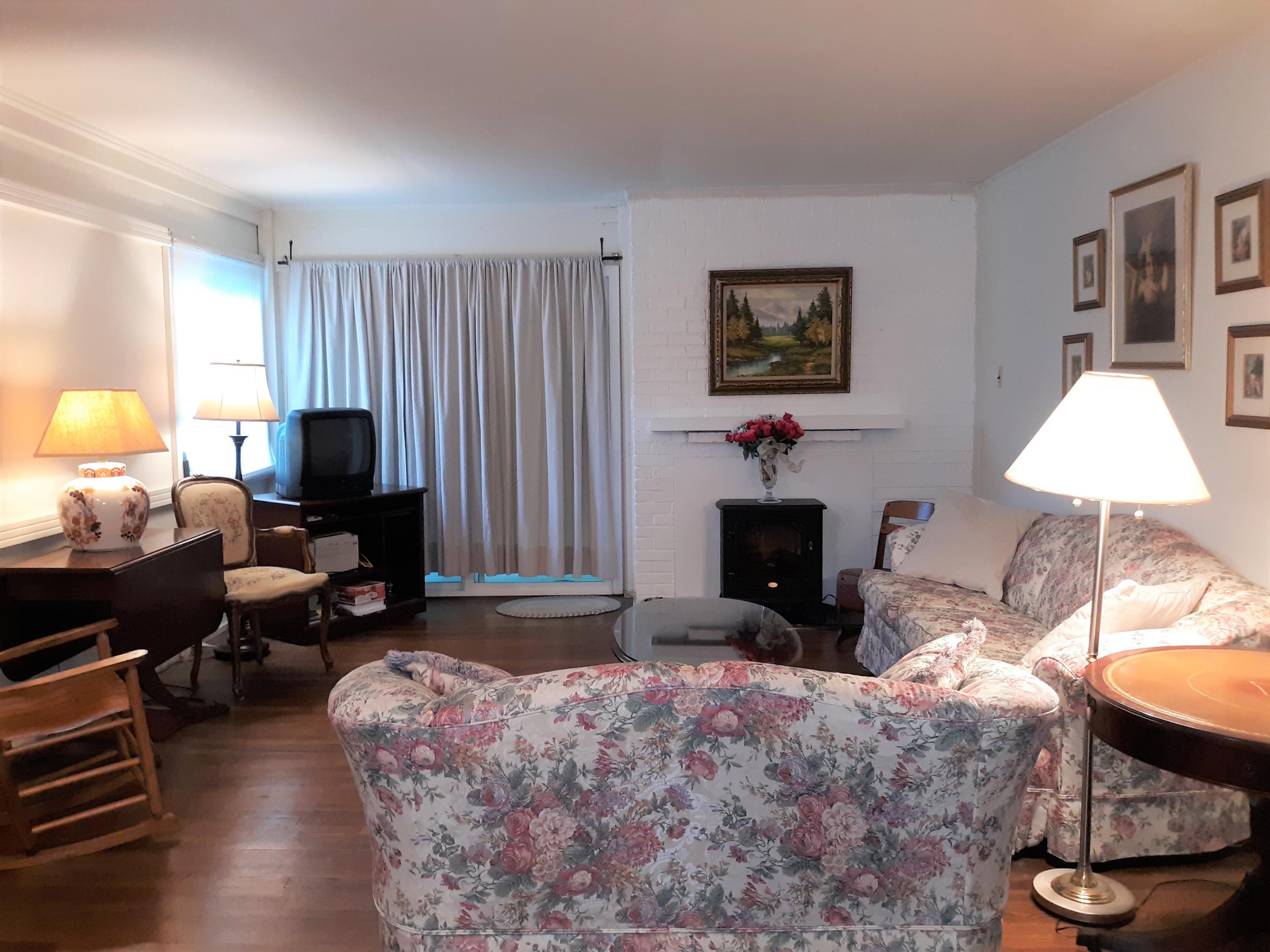 120 Meadow Road Oak Ridge, TN 37830 - Photo 3 of 27 Living Room