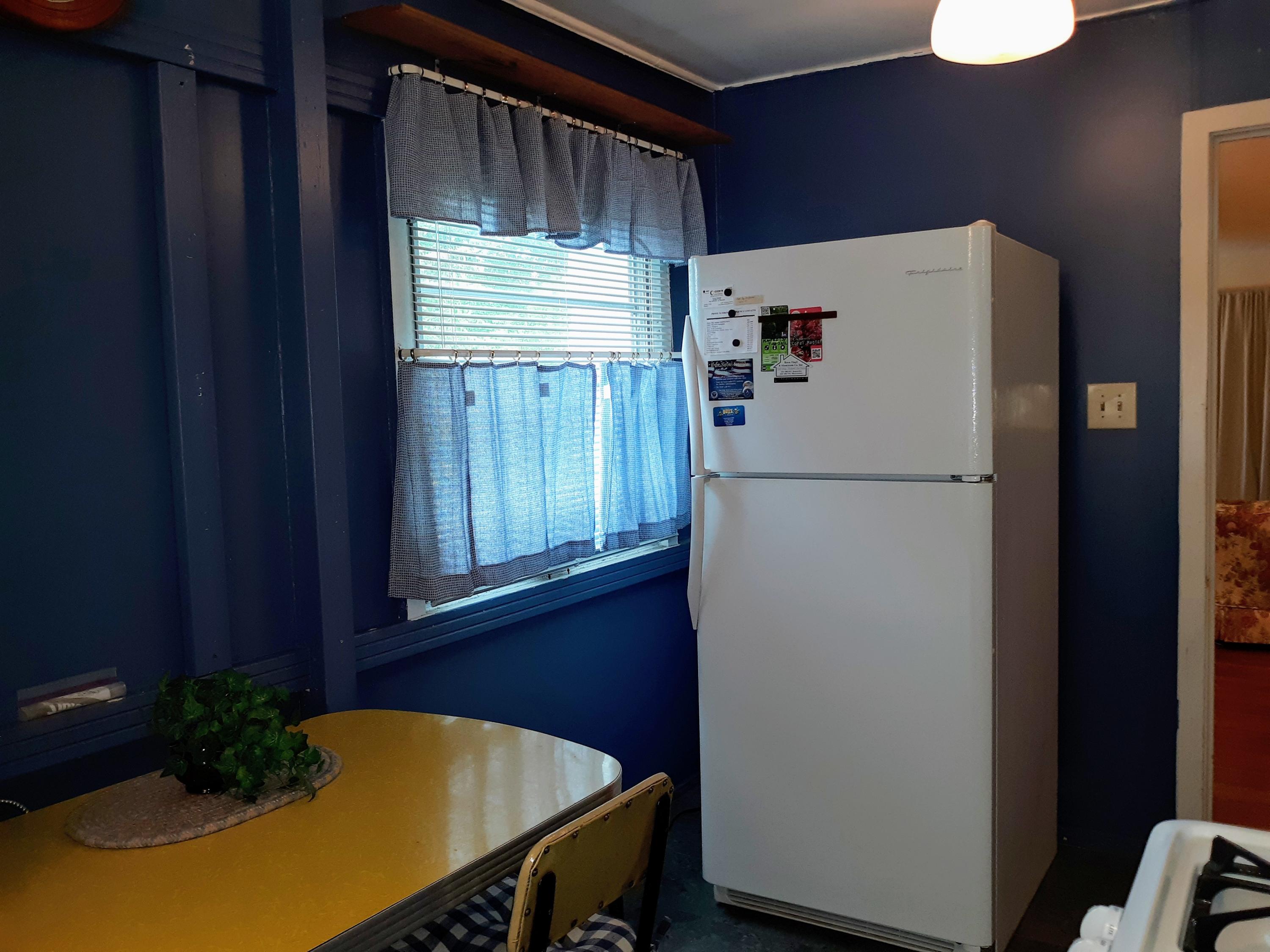 120 Meadow Road Oak Ridge, TN 37830 - Photo 9 of 27 Breakfast Area