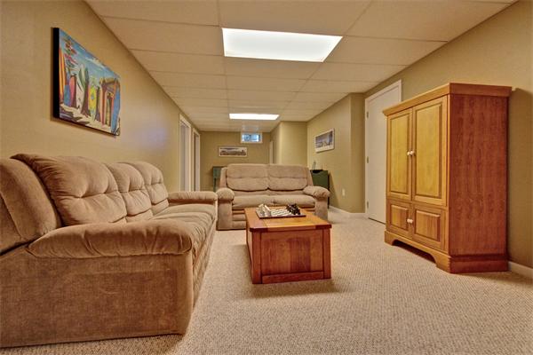 8 Ridge Road Hopkinton, MA 01748 - Photo 25 of 30 Gallery Image 25