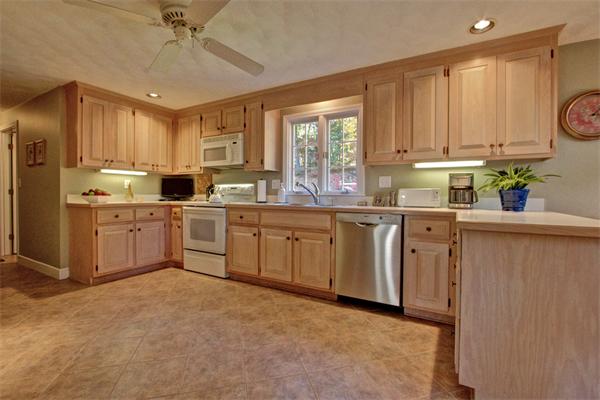 8 Ridge Road Hopkinton, MA 01748 - Photo 3 of 30 Gallery Image 3