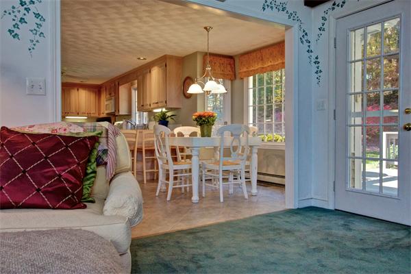 8 Ridge Road Hopkinton, MA 01748 - Photo 9 of 30 Gallery Image 9