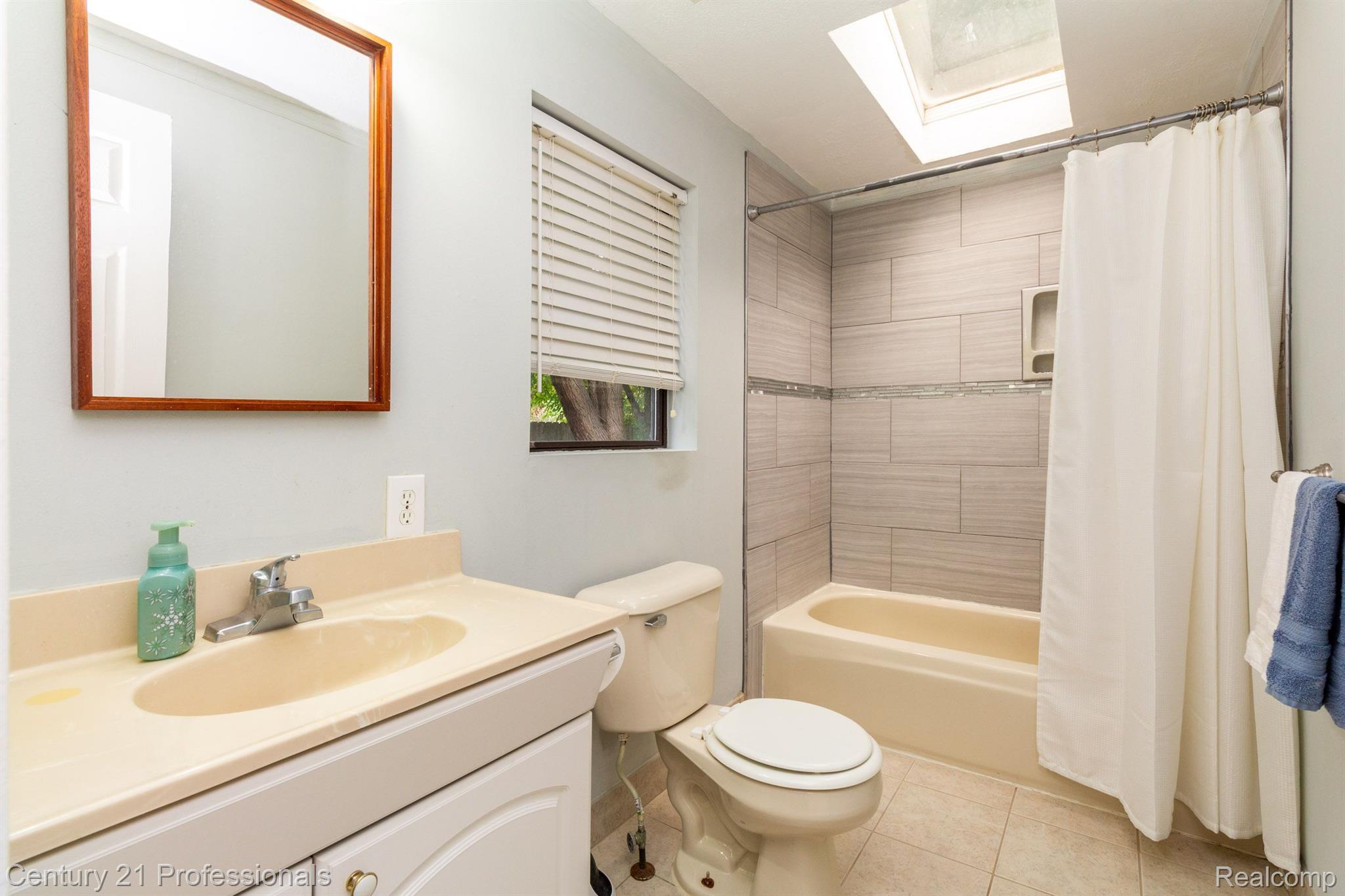 1147 East Auburn Road Rochester, MI 48307 - Photo 21 of 39 Gallery Image 21