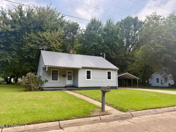 $99,000 | 41 West Pecan Street, Grenada, MS 38901