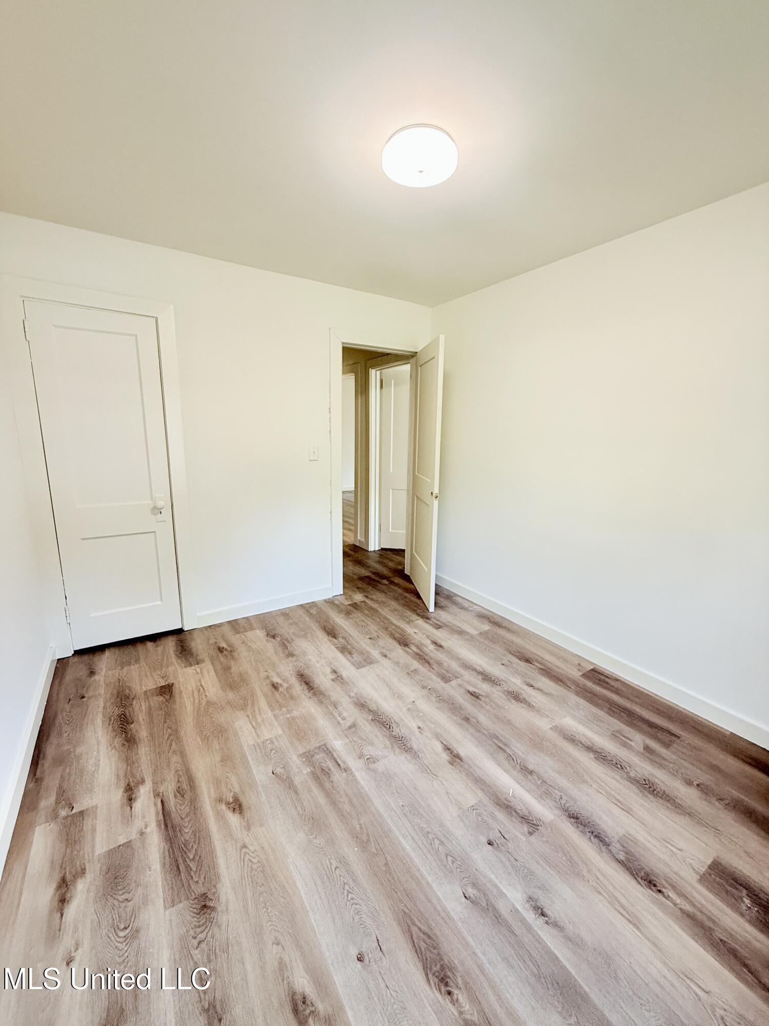 41 West Pecan Street Grenada, MS 38901 - Photo 15 of 18 IMG_1797