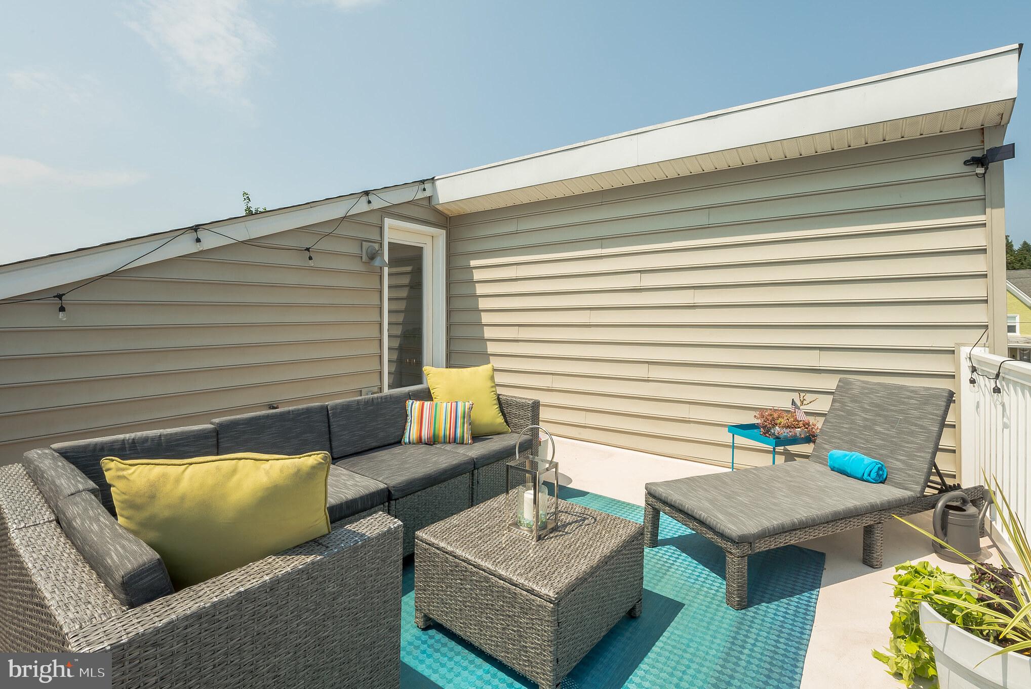 534 Green Lane Philadelphia, PA 19128 - Photo 34 of 43 a outdoor living space with furniture