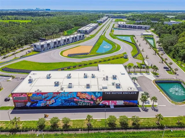 a view of an outdoor space