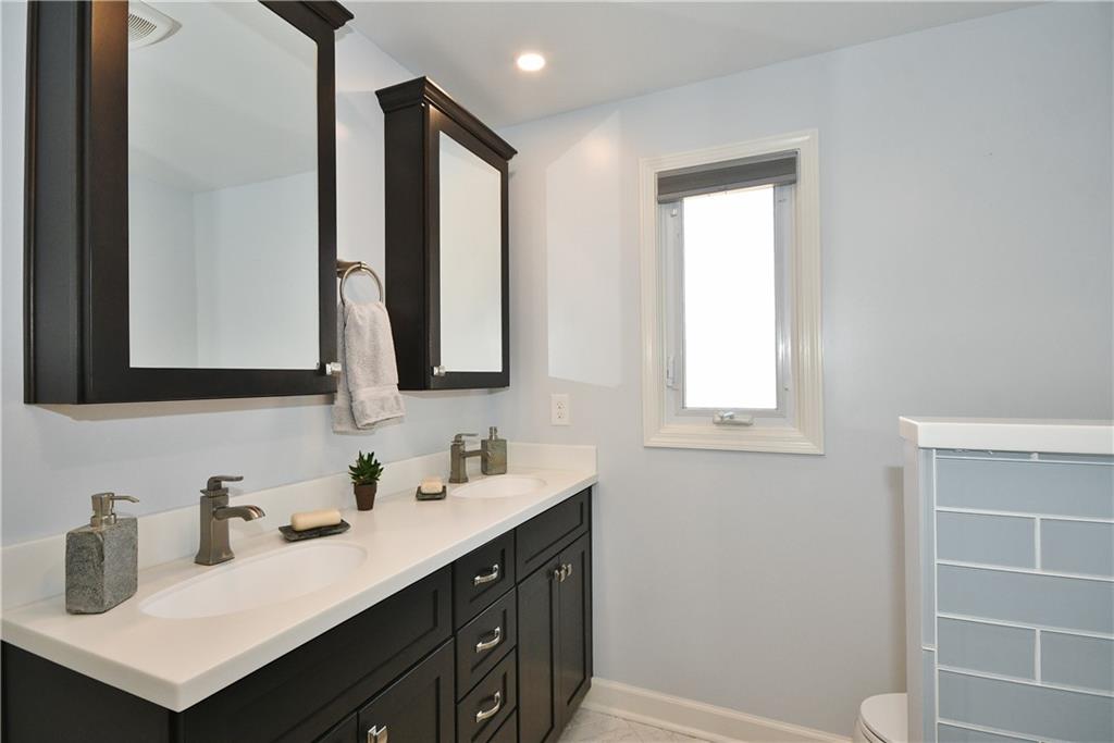 4785 Rolling Hills Road Pittsburgh, PA 15236 - Photo 16 of 25 Gallery Image 16