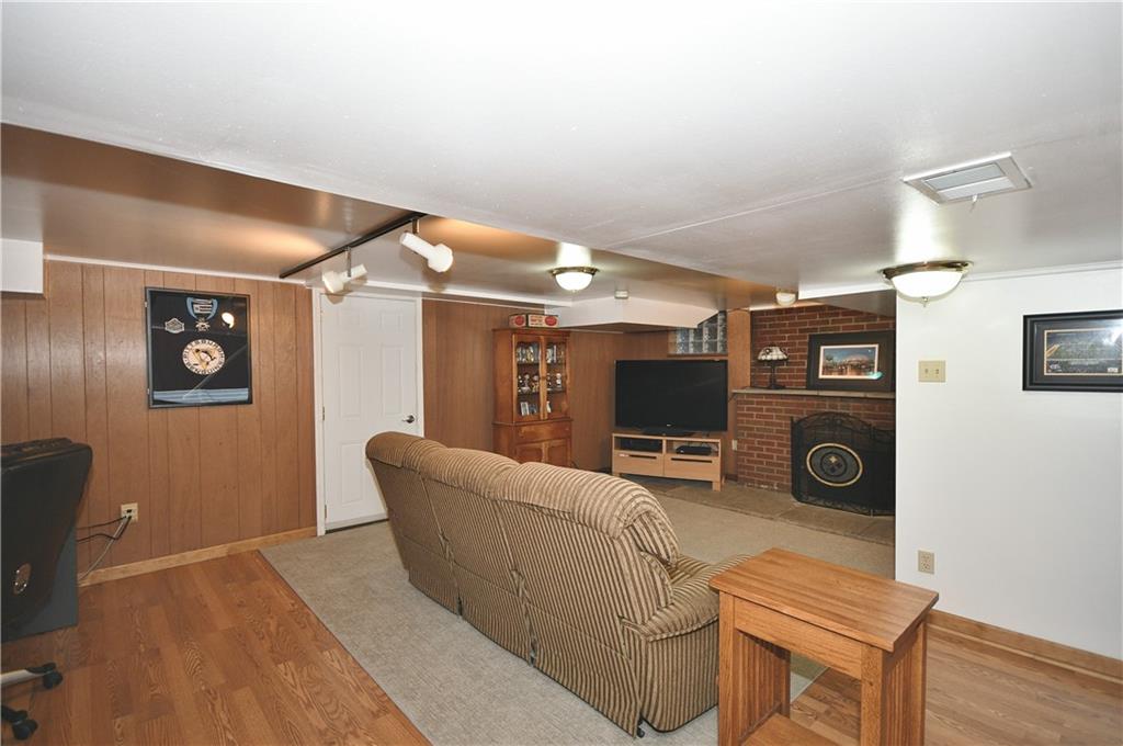 4785 Rolling Hills Road Pittsburgh, PA 15236 - Photo 19 of 25 Gallery Image 19