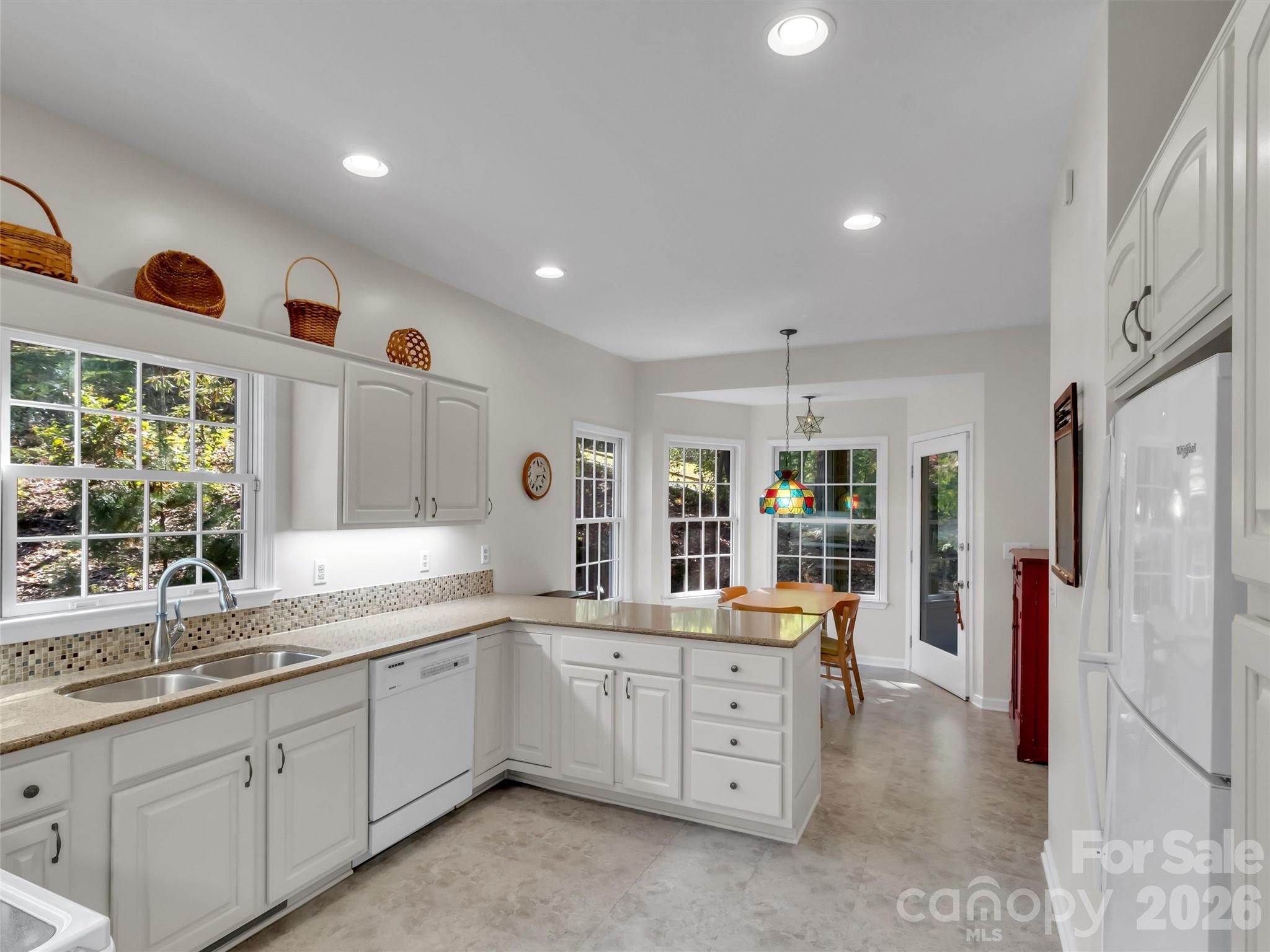 132 Aldersgate Road Waynesville, NC 28786 - Photo 8 of 41 Gallery Image 8