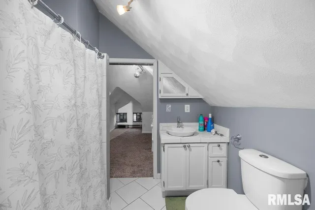 $184,900 | 236 43rd Street, Moline, IL 61265