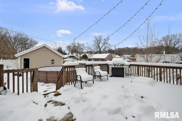 $184,900 | 236 43rd Street, Moline, IL 61265