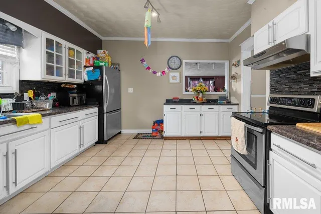 $184,900 | 236 43rd Street, Moline, IL 61265