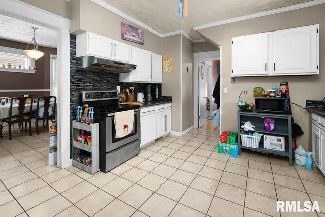 $184,900 | 236 43rd Street, Moline, IL 61265