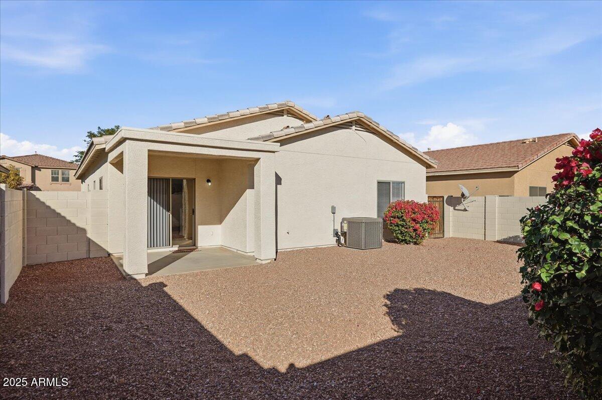 16811 West Rimrock Street Surprise, AZ 85388 - Photo 18 of 20 South facing covered patio