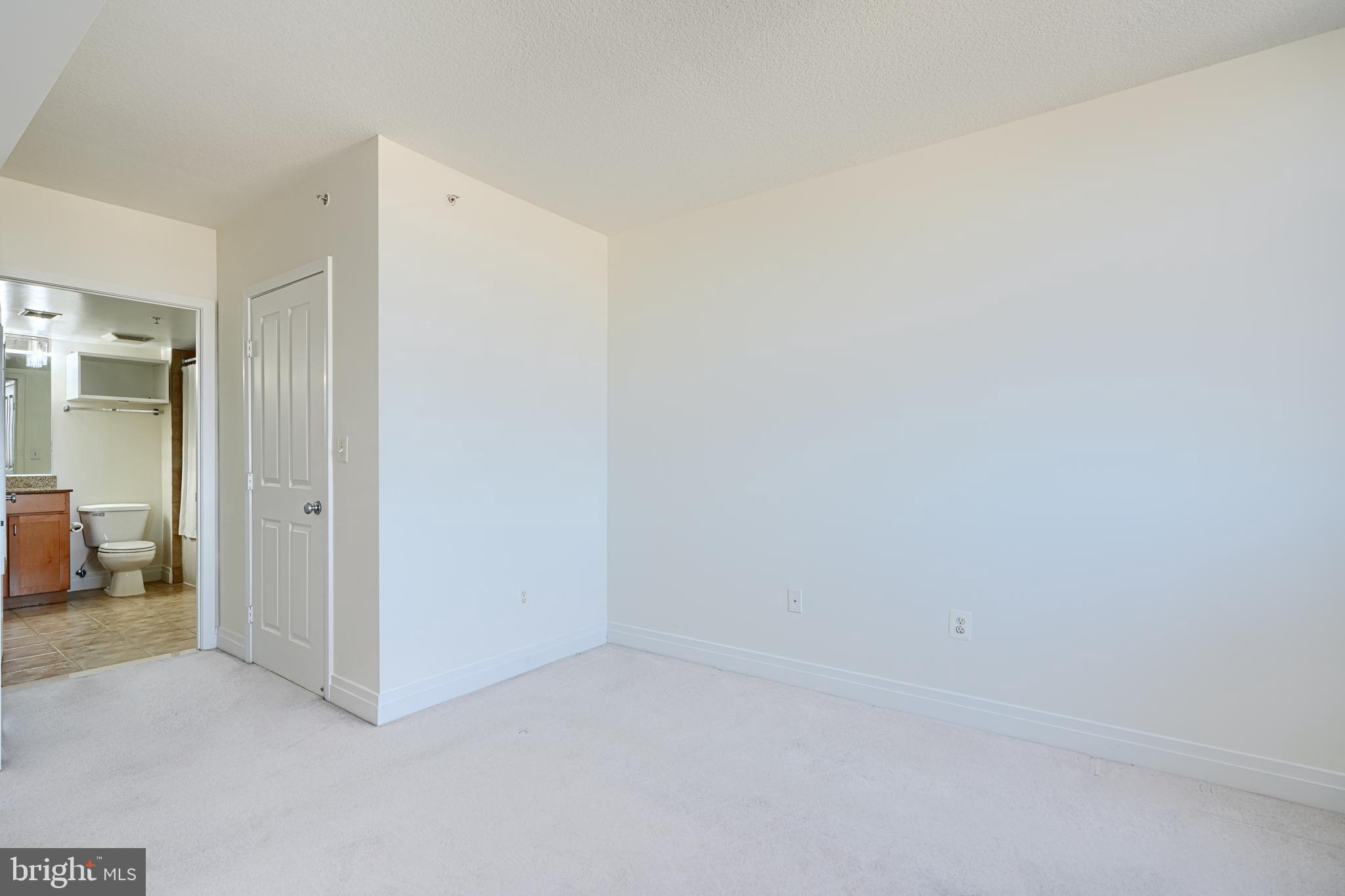 414 Water Street, Unit 2410 Baltimore, MD 21202 - Photo 14 of 31