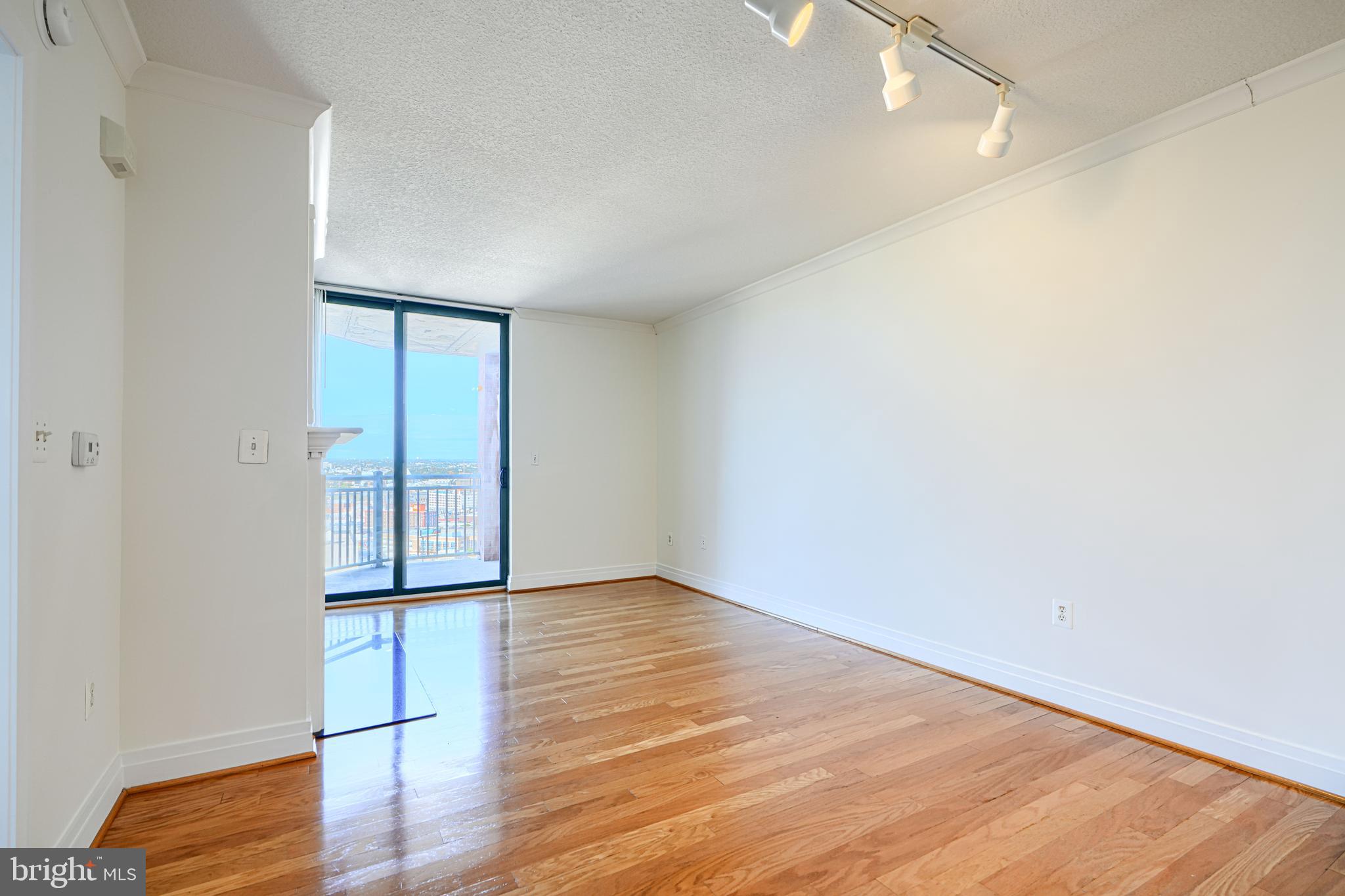 414 Water Street, Unit 2410 Baltimore, MD 21202 - Photo 9 of 31