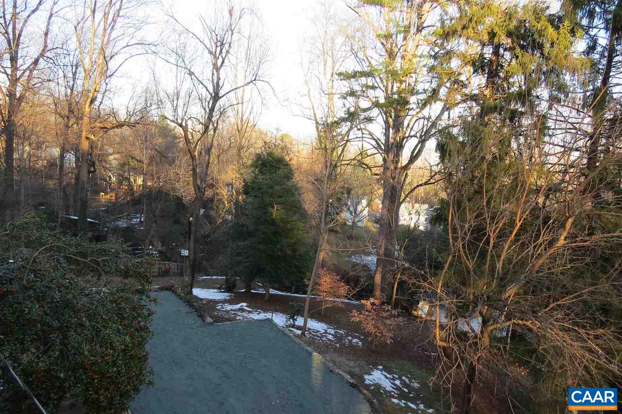 1 Oxford Road Charlottesville, VA 22903 - Photo 12 of 14 a backyard of a house with lots of green space