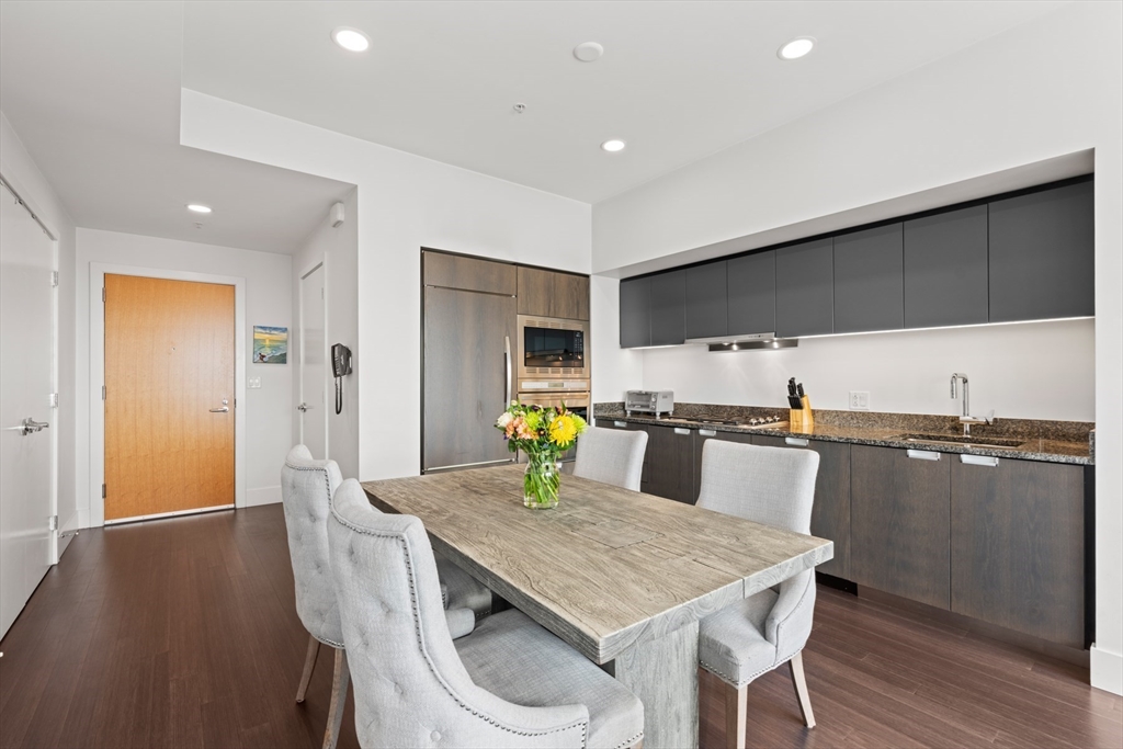 110 Stuart Street, Unit 26J Boston, MA 02116 - Photo 8 of 38