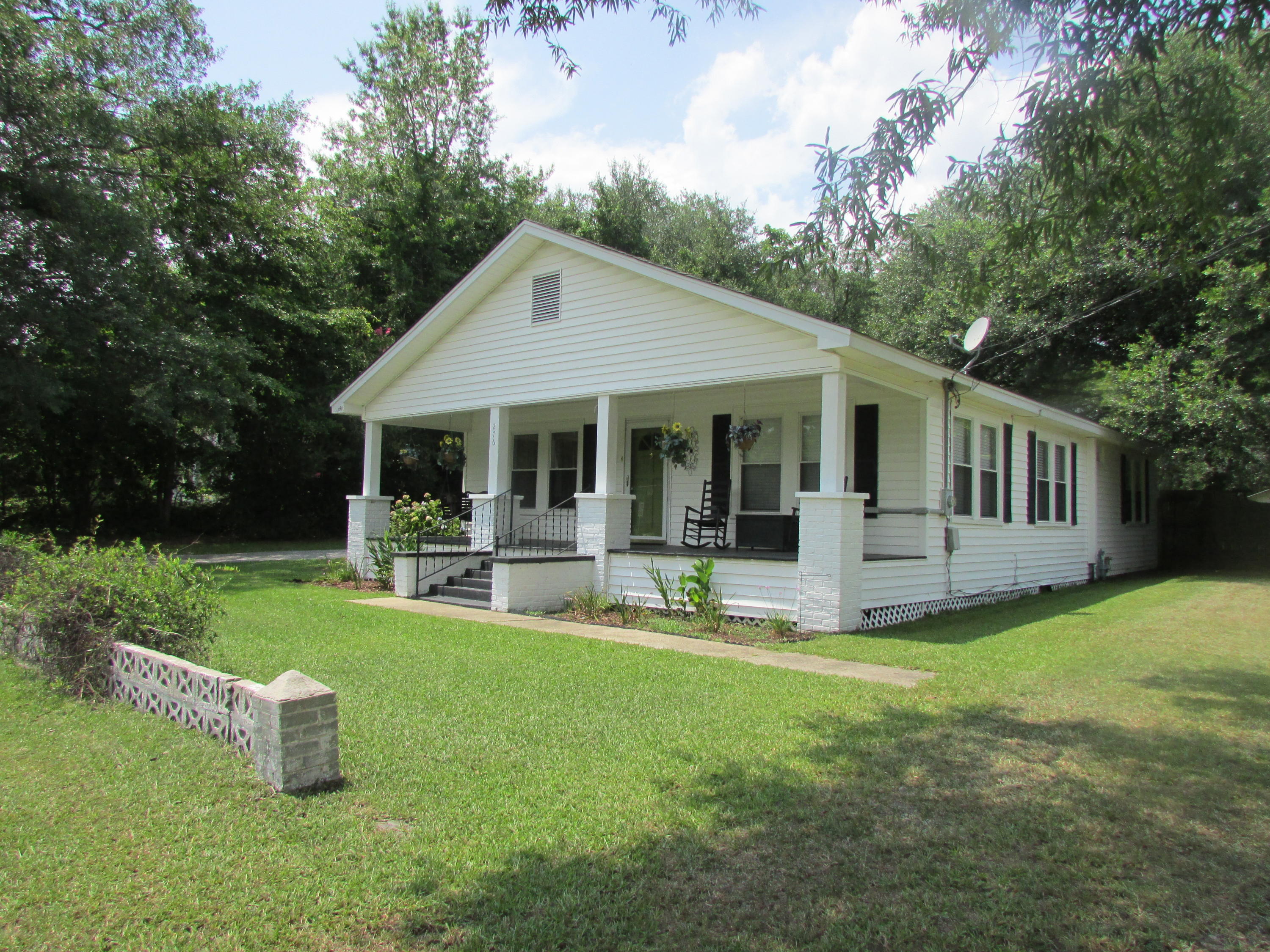 276 South Main Street Ridgeville, SC 29472 - Photo 3 of 29 IMG_2122