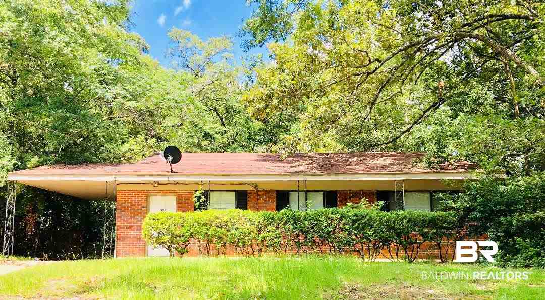 558 Sunnyvale Court Mobile, AL 36609 - Photo 1 of 12
