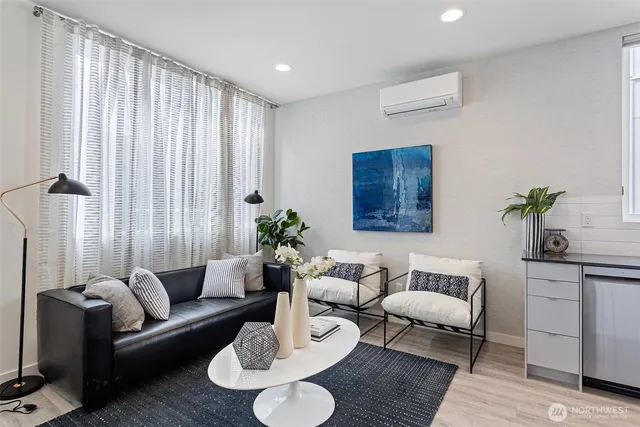 $578,900 | 2527 29th Avenue South, Unit C, Seattle, WA 98144